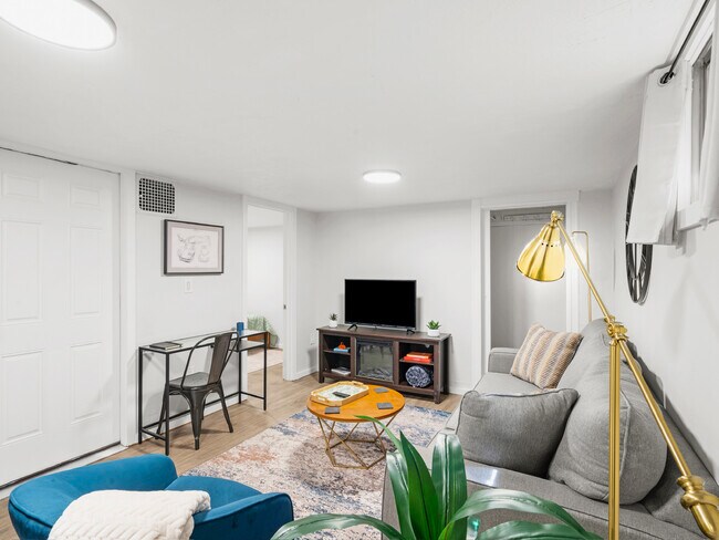 Photo - 135 E Cleveland Ave Unit 135 E Cleveland Ave