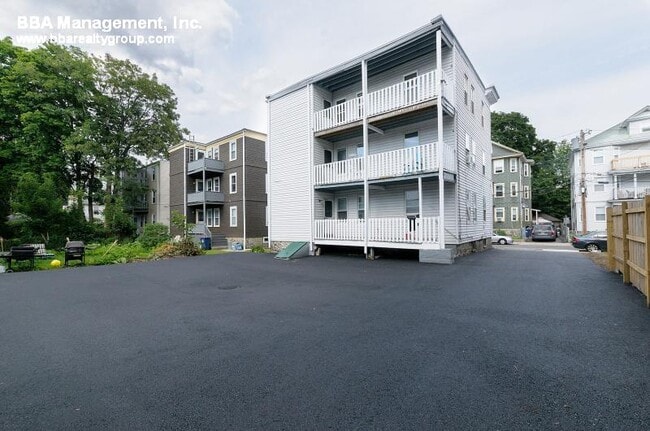 Building Photo - 20 Montfern Ave Unit 3
