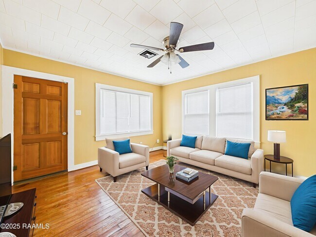 Photo - 413 Dorothy St