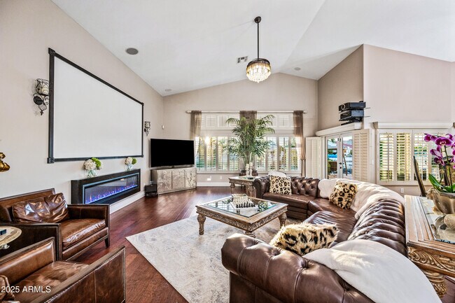 Photo - 1817 E Willow Tree Ct