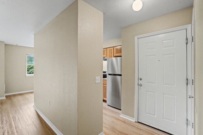 The Apartments at Cinnamon Lakes