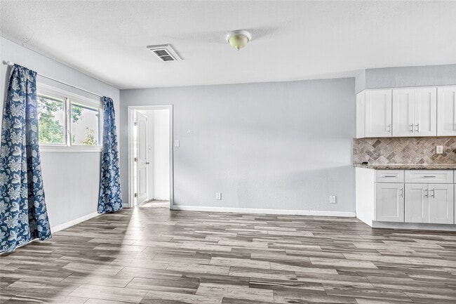 Photo - 2802 Greenbriar St