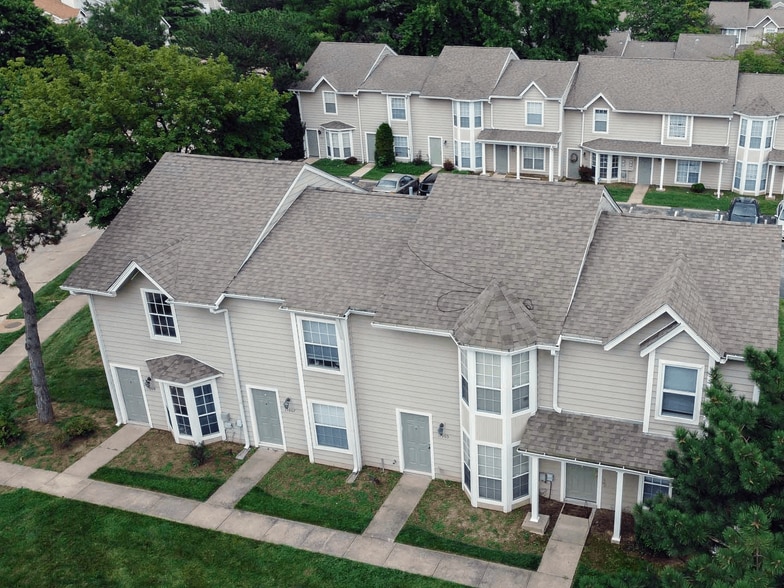 2 and 3 Bedroom Townhomes!