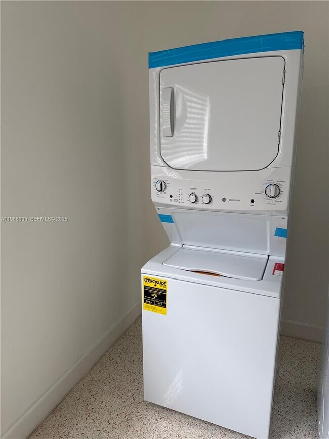 Photo - 2429 SW 9th St Unit 1