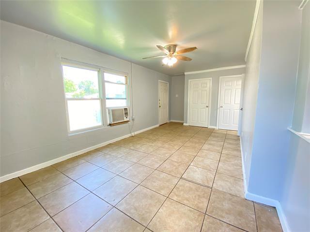 Photo - 1203 Hall St