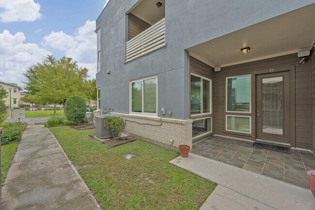 Photo - 2025 Simond Ave Unit D