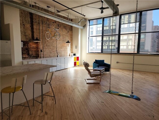 Building Photo - 87 Peachtree St SW Unit 205 Rental