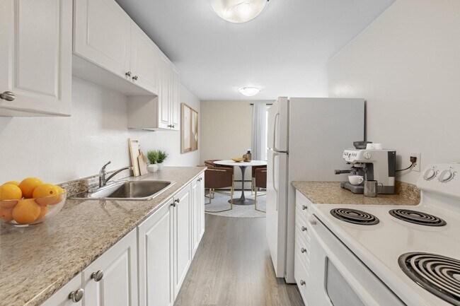 Photo - 1450-1500 Beckworth Ave