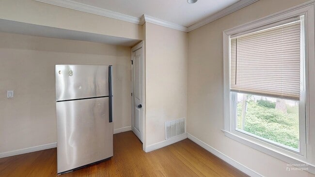 Photo - 2bed in Roxbury available 9/1