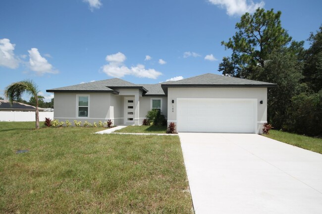 GORGEOUS 4 Bedroom, 2 Bathroom Home in Poi... - GORGEOUS 4 Bedroom, 2 Bathroom Home in Poi...