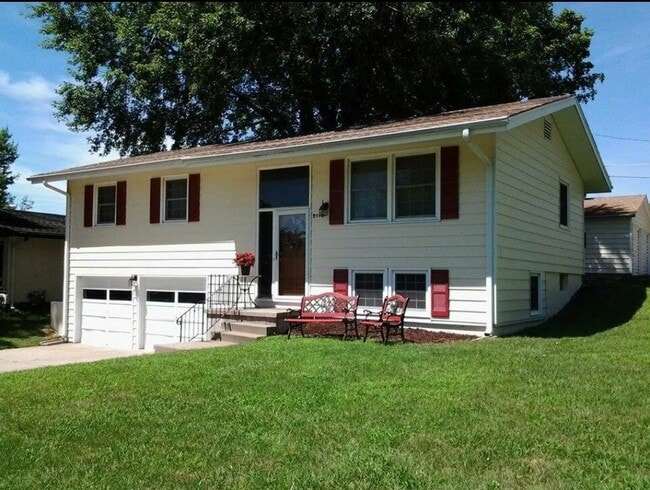 Building Photo - 2110 N 34th St