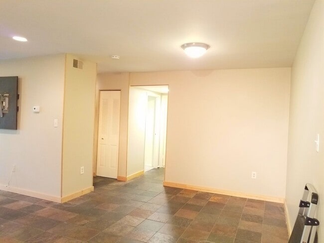 Photo - Extremely Well Maintained Second Level Condo Available mid-March! Unit 27