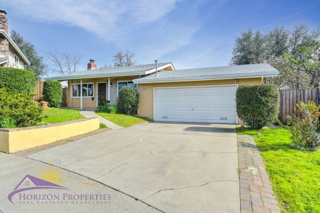 3 Bedroom 2 Bathroom single story house in... - 3 Bedroom 2 Bathroom single story house in...