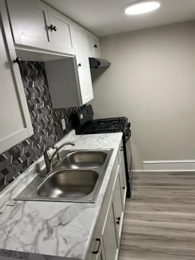 Photo - 1201 N Underhill St Unidad G