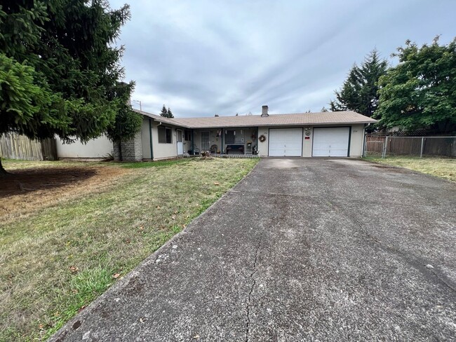Building Photo - 1754 Rainbow Loop Unit 1756 Rainbow loop