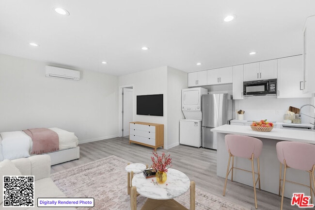 Photo - 22305 Gilmore St