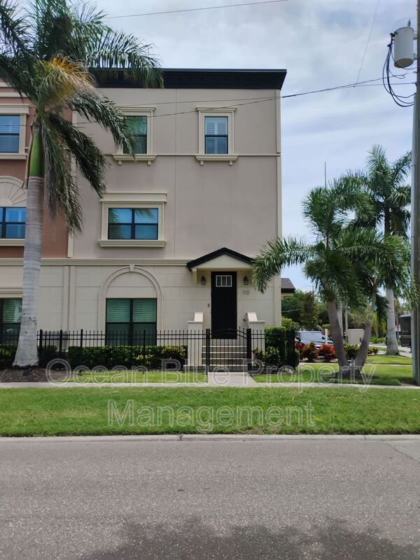 Photo - 3421 W Horatio St Townhome