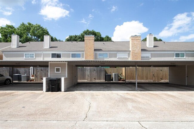 Photo - 10325 Briar Forest Dr Unit 2/10