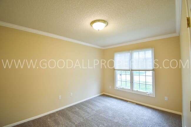 Photo - 4 Bedroom 2.5 Bathroom home in Urbandale