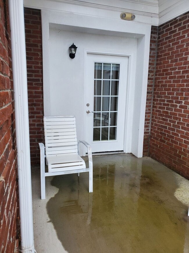 Building Photo - City of Maryville 37801 - 2 Bedrooms, 2 Bath Condo - Contact Karen Robertson (865) 454-7626