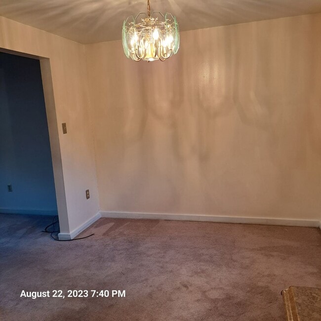 Bright dining area - 3305 W Run Rd
