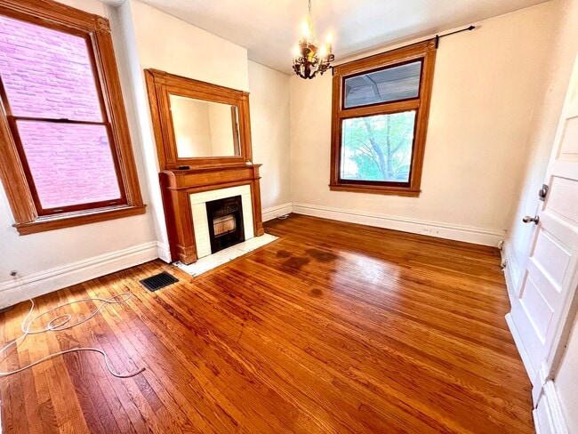 Photo - 5735 Howe St Unit 1