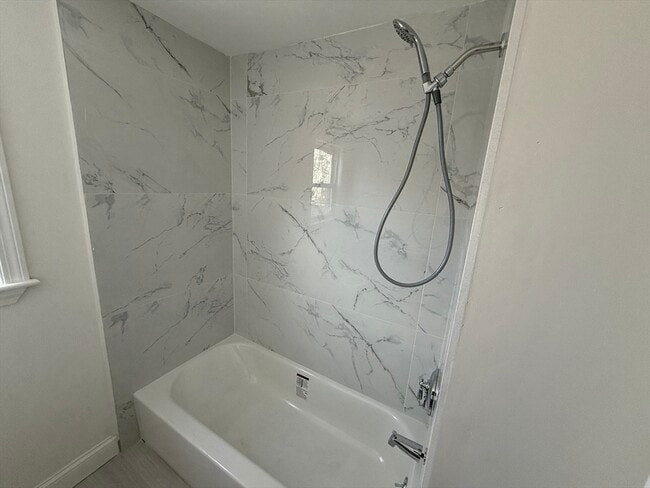 Photo - 91 Lower E St