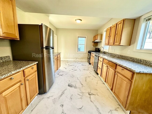 Photo - 2233 Milligan Ave