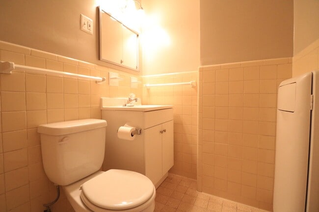 Photo - Ground Level Spacious STUDIO in Grosvenor ... Unidad 303