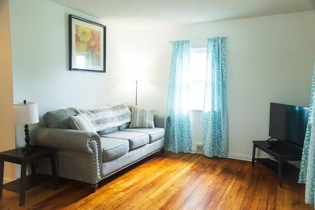 Photo - 1218 South St