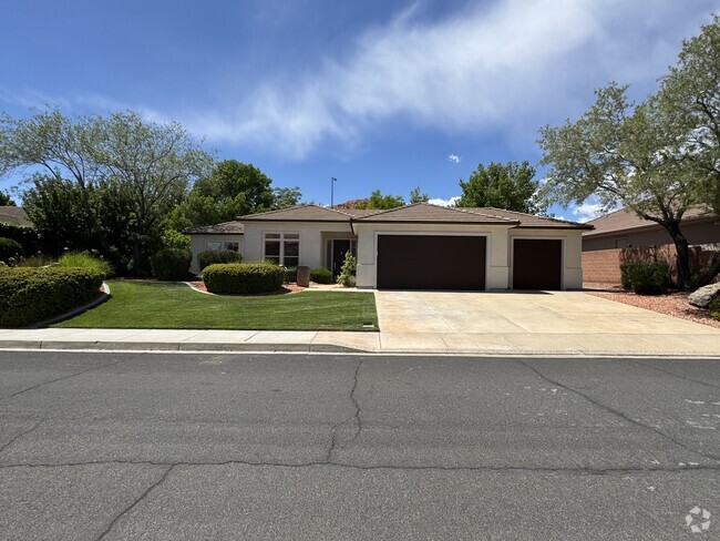 Building Photo - 1097 N Berkshire Dr Rental