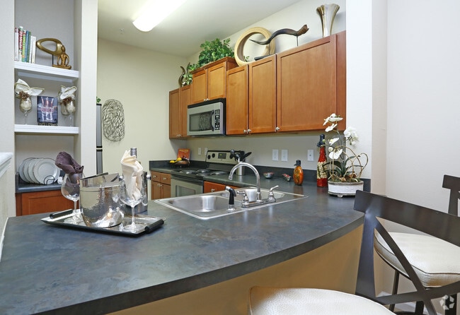 2BR, 2BA - 1175sf B3- Kitchen