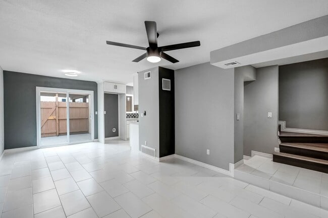 Photo - 3700 Mountain Ave N