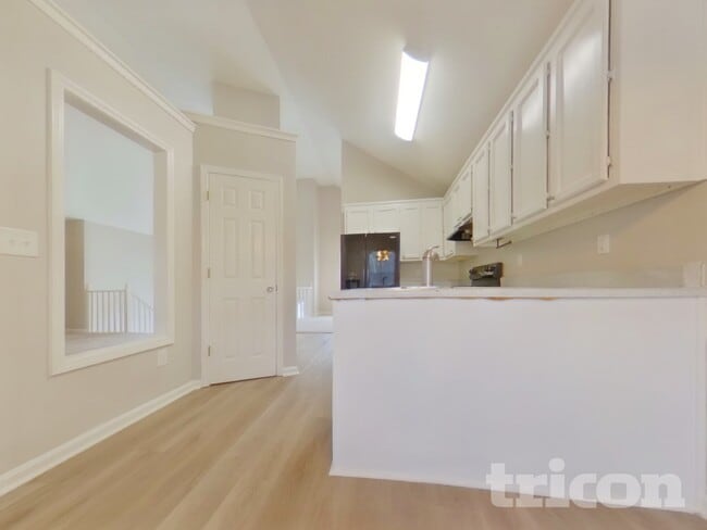 Photo - 5390 Springbrook Dr SW