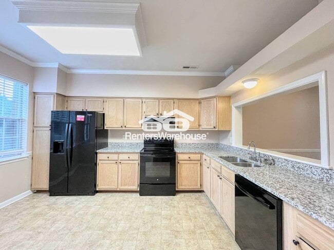 Photo - 434 S Lake Cir