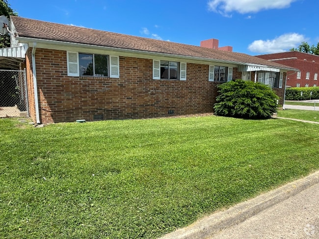 Building Photo - 1449 10th Ave Rental
