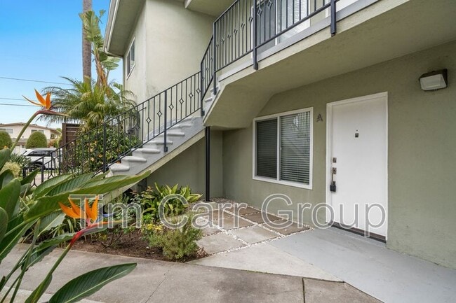 Building Photo - 271 16th Pl Unit #A