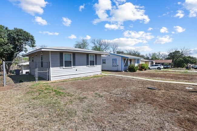 Photo - 939 John Page Dr