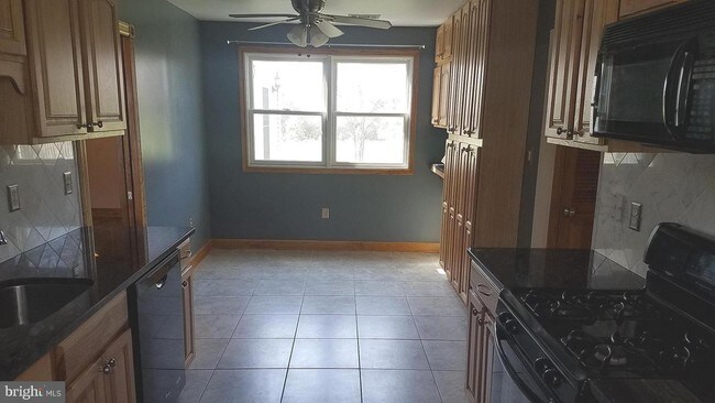 Photo - 3886 Scibilia Rd