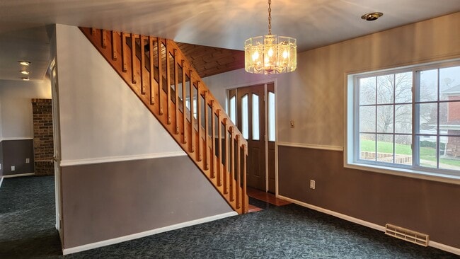 Photo - 1815 N 6th Ave