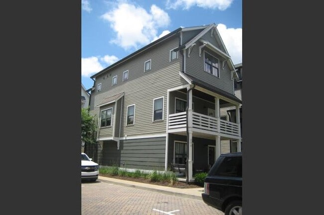 Photo - 606 Centerpoint Ln