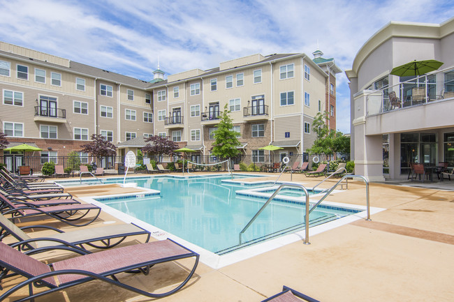 Pool and sun deck - The James Apartments