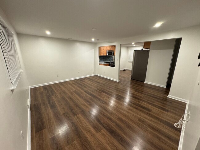 Photo - 1070 Highland Ave