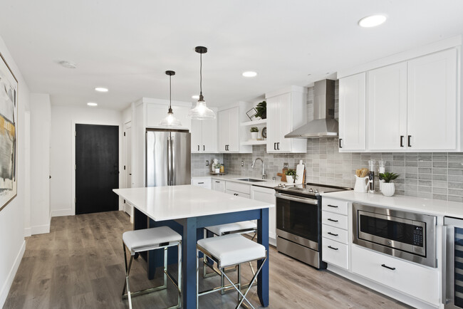 Building Photo - Westfield Rental