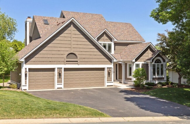 Building Photo - 6561 Promontory Dr Rental