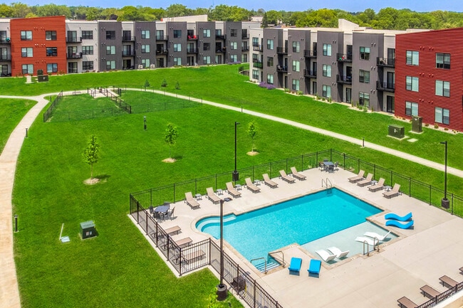 Photo - Courtyard at Cobblestone Park