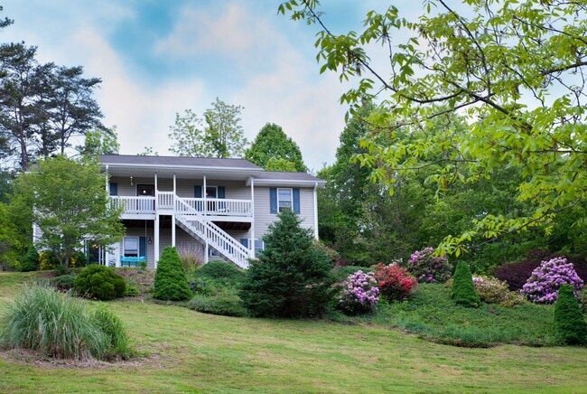 Photo - West Asheville - Large Well Kept 3/3 Home
