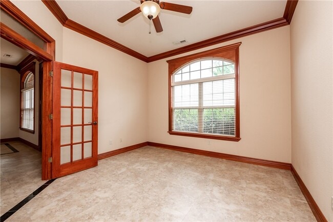 Photo - 3902 SW Banbury Dr