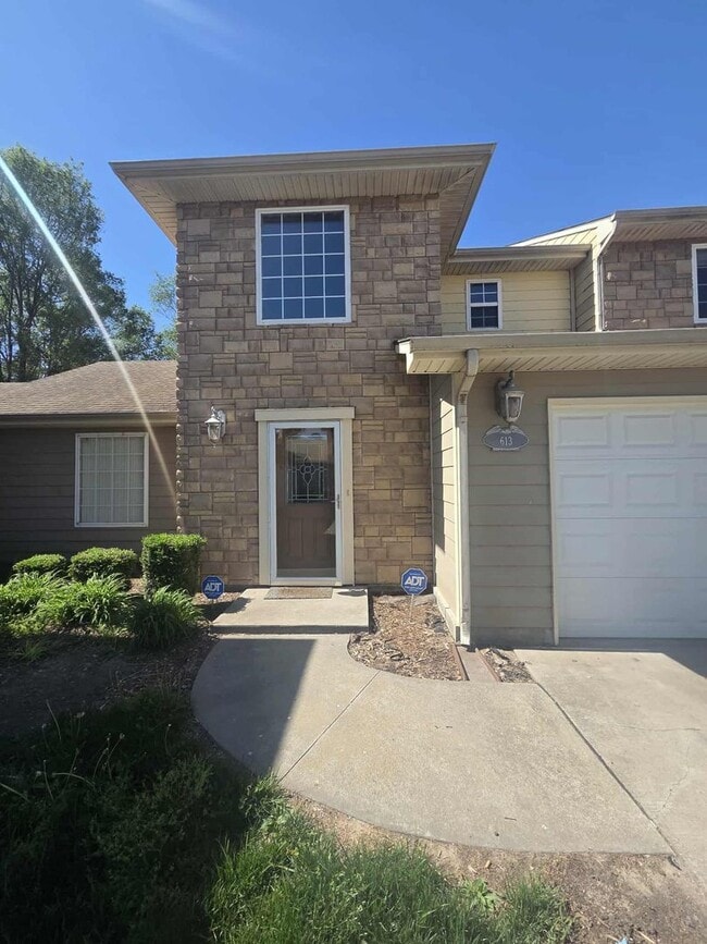 Photo - Beautiful Town House