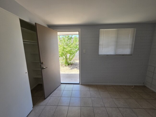 Photo - 6249 N 12th St